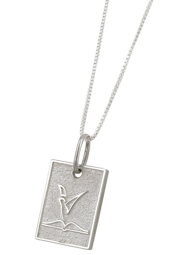 Dije con cadena